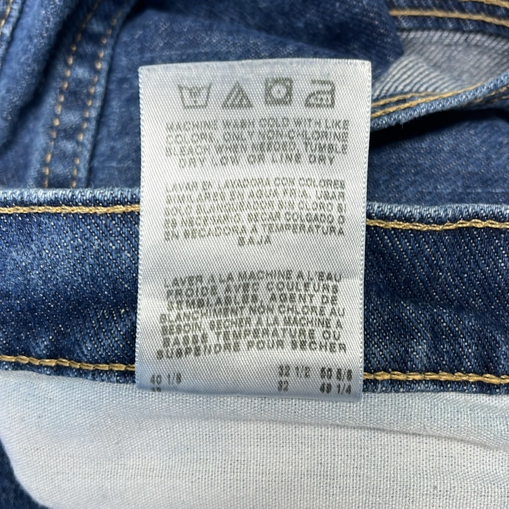 **2/$18** Wrangler jeans - 38x32 - Picture 7 of 9